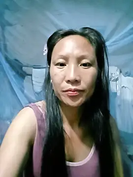 Snapshot of Diana-02 chatting on 05-15-26, 07:12 Diana-02 online show from 05-15-26, 07:12