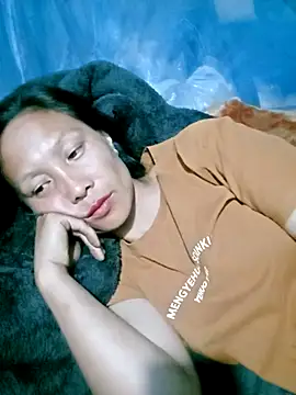 Snapshot of Diana-02 chatting on 04-22-26, 01:07 Diana-02 online show from 04-22-26, 01:07