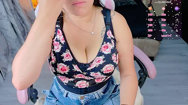 Snapshot of keileen_luna chatting on 05-13-26, 07:54 keileen luna online show from 05-13-26, 07:54