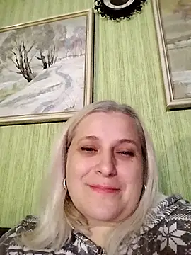 Snapshot of NyushaLollipop chatting on 01-14-26, 02:42 NyushaLollipop online show from 01-14-26, 02:42