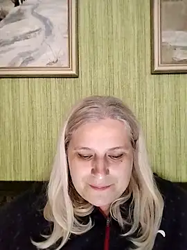 Snapshot of NyushaLollipop chatting on 05-10-26, 04:42 NyushaLollipop online show from 05-10-26, 04:42