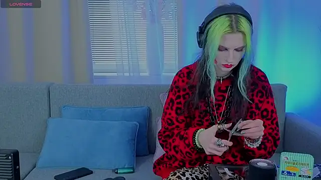 ToxicKittyy online show from 02-14-26, 02:17