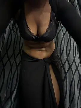 Snapshot of Sassyreyaaa chatting on 02-14-26, 07:14 Sassyreyaaa online show from 02-14-26, 07:14