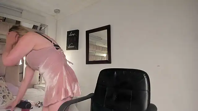 SofiaMilfx69 online show from 03-05-26, 01:40