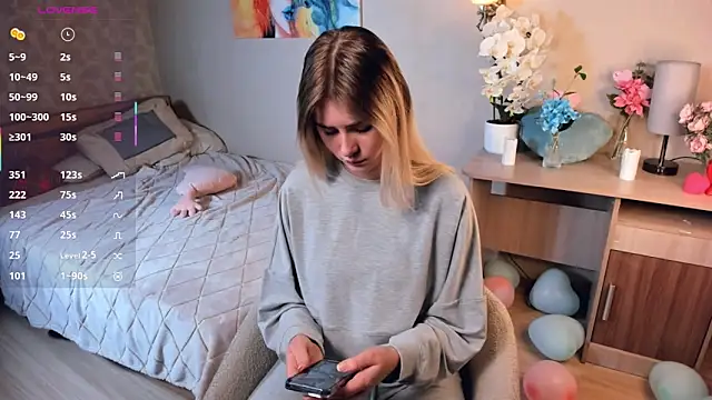 LuanaFincel online show from 02-24-26, 01:06