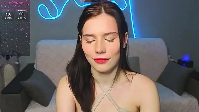 Snapshot of JinxMoon chatting on 02-19-26, 05:10 JinxMoon online show from 02-19-26, 05:10