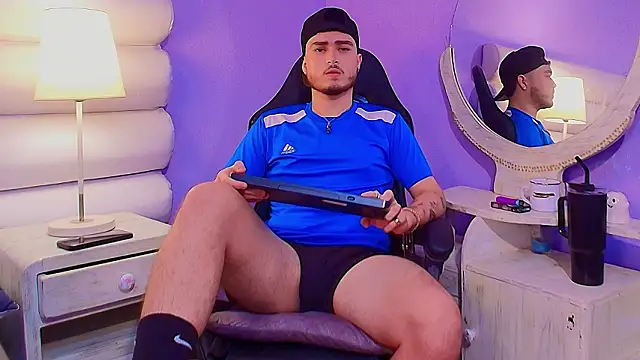 Snapshot of Salvattore_Muller chatting on 02-03-26, 02:53 Salvattore Muller online show from 02-03-26, 02:53