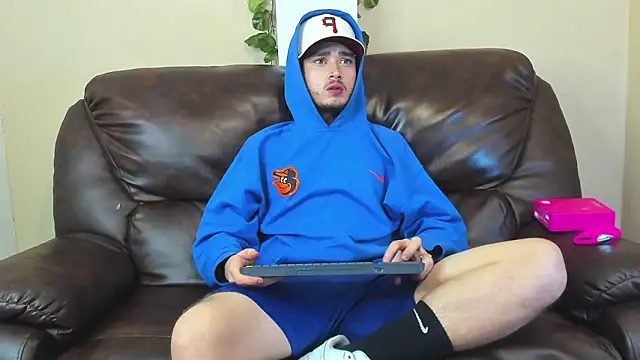 Snapshot of Salvattore_Muller chatting on 02-20-26, 06:26 Salvattore Muller online show from 02-20-26, 06:26