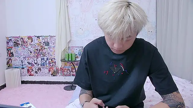 Chocolates-001 online show from 04-12-26, 11:57