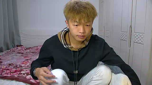 Chocolates-001 online show from 02-06-26, 05:58