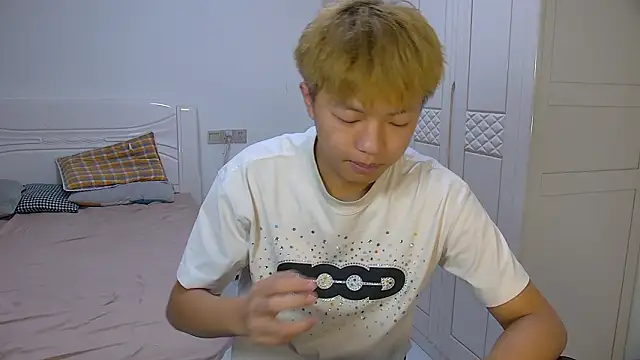 Chocolates-001 online show from 03-13-26, 04:50