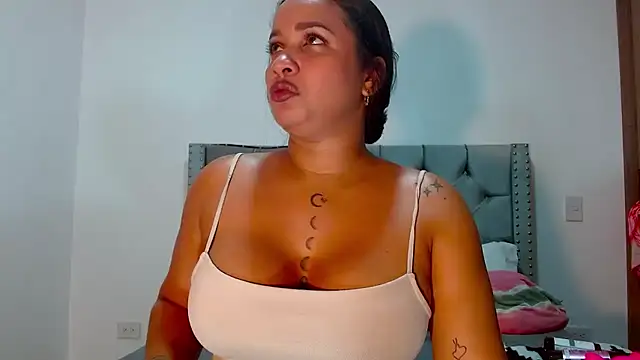 celeneortii online show from 07-26-26, 01:45