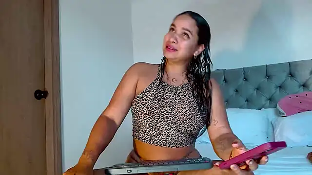 celeneortii online show from 06-01-26, 10:31