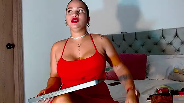 celeneortii online show from 06-14-26, 01:35