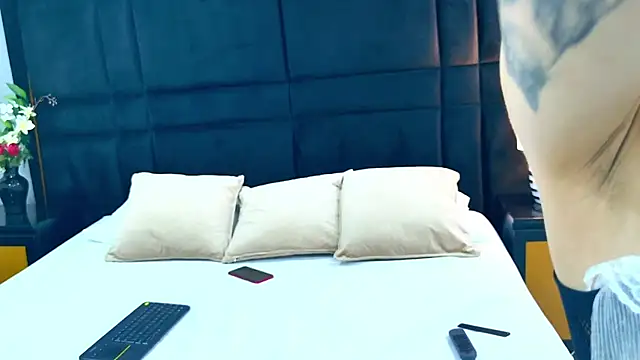 AshleyGingerr online show from 01-16-26, 07:51