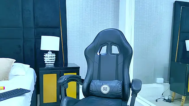 AshleyGingerr online show from 02-25-26, 09:14