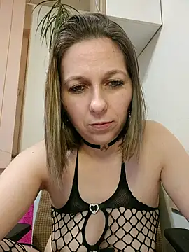 AdaJoy online show from 04-11-26, 10:57