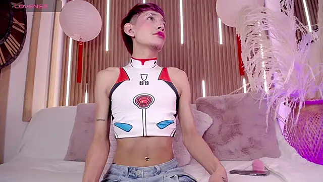 Snapshot of Taylor_Snow chatting on 02-06-26, 01:07 Taylor Snow online show from 02-06-26, 01:07