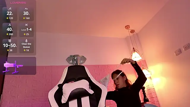 Dulce Stormy online show from 02-06-26, 12:12