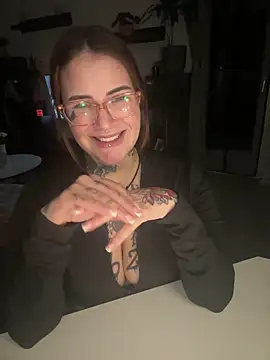 Snapshot of NyxTattoo chatting on 02-24-26, 06:42 NyxTattoo online show from 02-24-26, 06:42