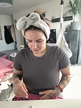 Snapshot of NyxTattoo chatting on 03-01-26, 11:32 NyxTattoo online show from 03-01-26, 11:32