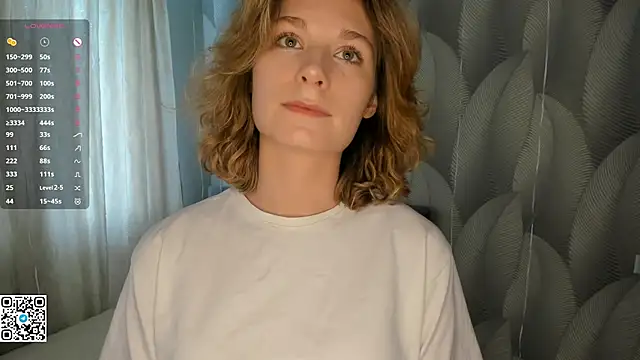 Snapshot of SonyaNowak chatting on 02-18-26, 12:01 SonyaNowak online show from 02-18-26, 12:01