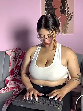 TatiJx Pink online show from 02-12-26, 01:00