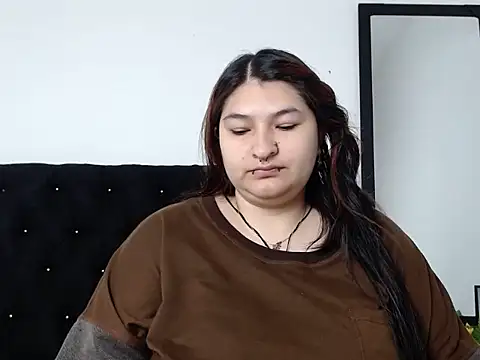 Snapshot of LauraHorny69 chatting on 02-20-26, 01:02 LauraHorny69 online show from 02-20-26, 01:02