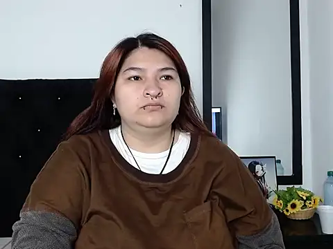 Snapshot of LauraHorny69 chatting on 02-11-26, 01:00 LauraHorny69 online show from 02-11-26, 01:00