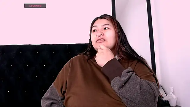 Snapshot of LauraHorny69 chatting on 02-15-26, 01:21 LauraHorny69 online show from 02-15-26, 01:21