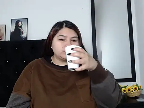 LauraHorny69 online show from 03-04-26, 01:19