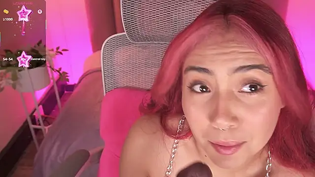 Dakota velvet  online show from 03-04-26, 12:24