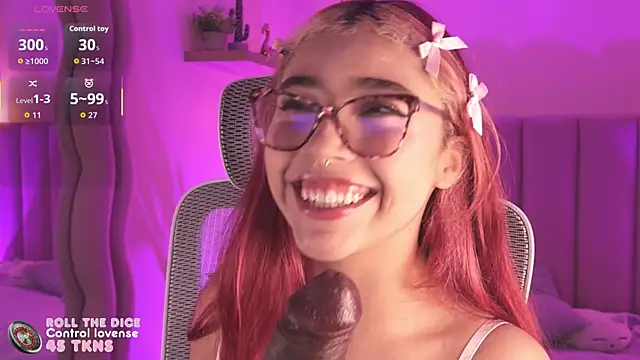 Dakota velvet  online show from 04-08-26, 12:17