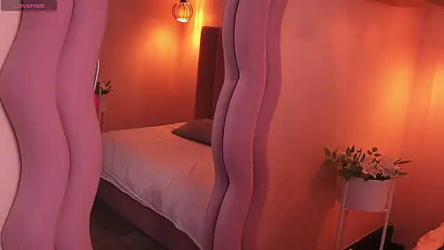 Dakota velvet  online show from 03-19-26, 11:54