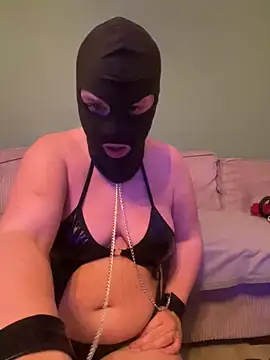 cochonnesoumise59 online show from 02-28-26, 09:36