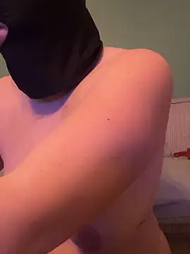 cochonnesoumise59 online show from 02-27-26, 09:36