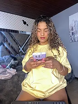 AngelPinkk  online show from 02-12-26, 07:46