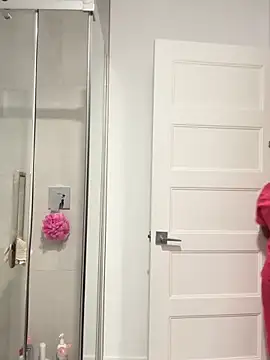 icelyne 2001 online show from 03-29-26, 03:30