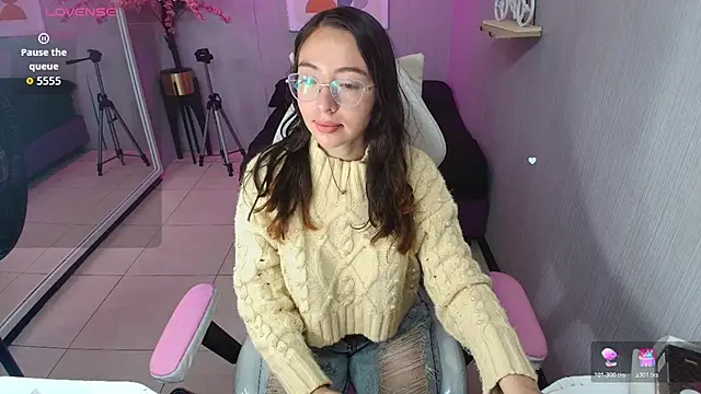 Veronica miiller online show from 03-23-26, 07:14