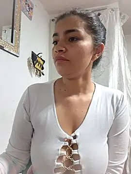 Scarlett Hot69 online show from 04-23-26, 08:21
