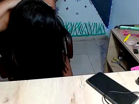 Im May  online show from 02-05-26, 04:25