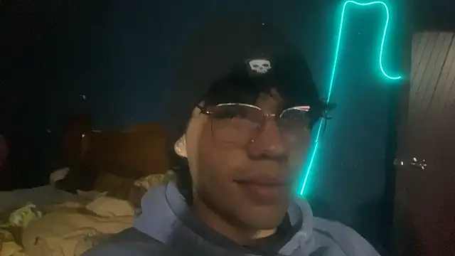 Snapshot of millsmylk chatting on 02-09-26, 09:46 millsmylk online show from 02-09-26, 09:46