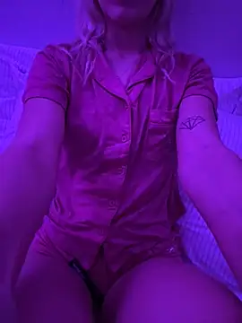 SexySkiBunny online show from 01-14-26, 06:28