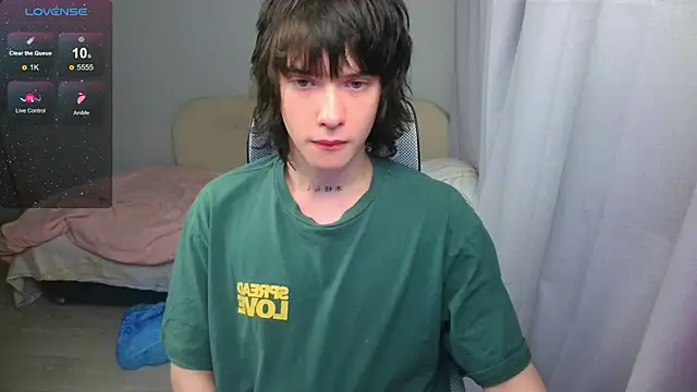 LeonBoykisser online show from 05-10-26, 05:15