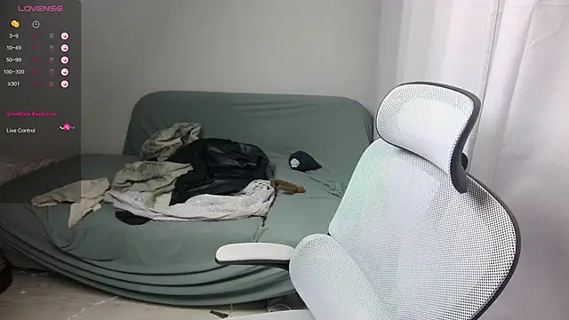 LeonBoykisser online show from 02-26-26, 08:36