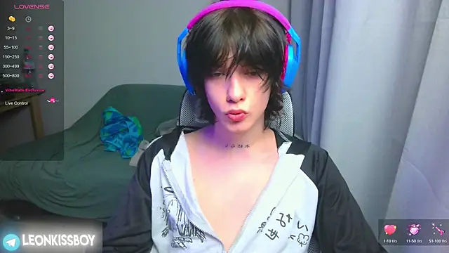 LeonBoykisser online show from 04-08-26, 07:48