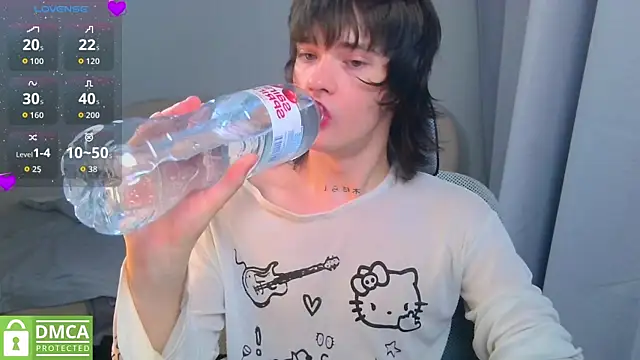 Snapshot of LeonBoykisser chatting on 07-23-26, 02:35 LeonBoykisser online show from 07-23-26, 02:35