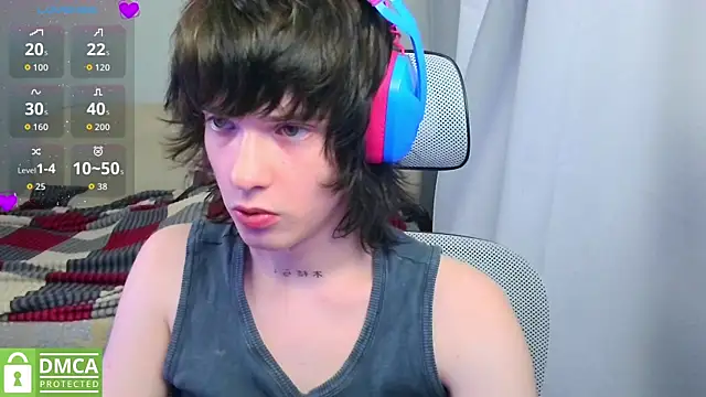 Snapshot of LeonBoykisser chatting on 07-21-26, 02:40 LeonBoykisser online show from 07-21-26, 02:40
