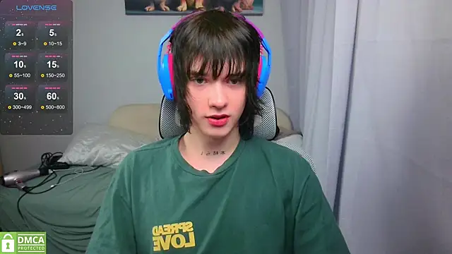 LeonBoykisser online show from 05-18-26, 12:11