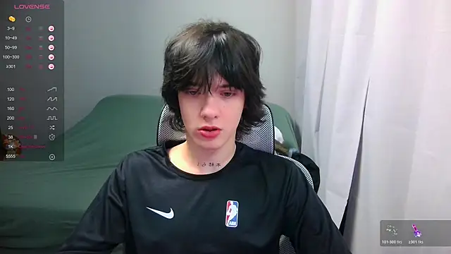 LeonBoykisser online show from 03-02-26, 03:30